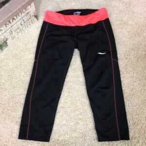 Saucony Running Capris In Black and Orange Size Large